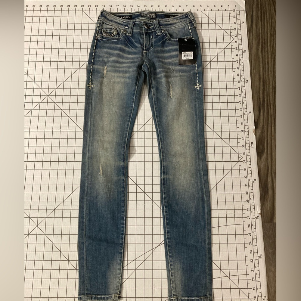 NWT Affliction Women’s 24 Black Premium Raquel Rugged Fleur Federation Jeans